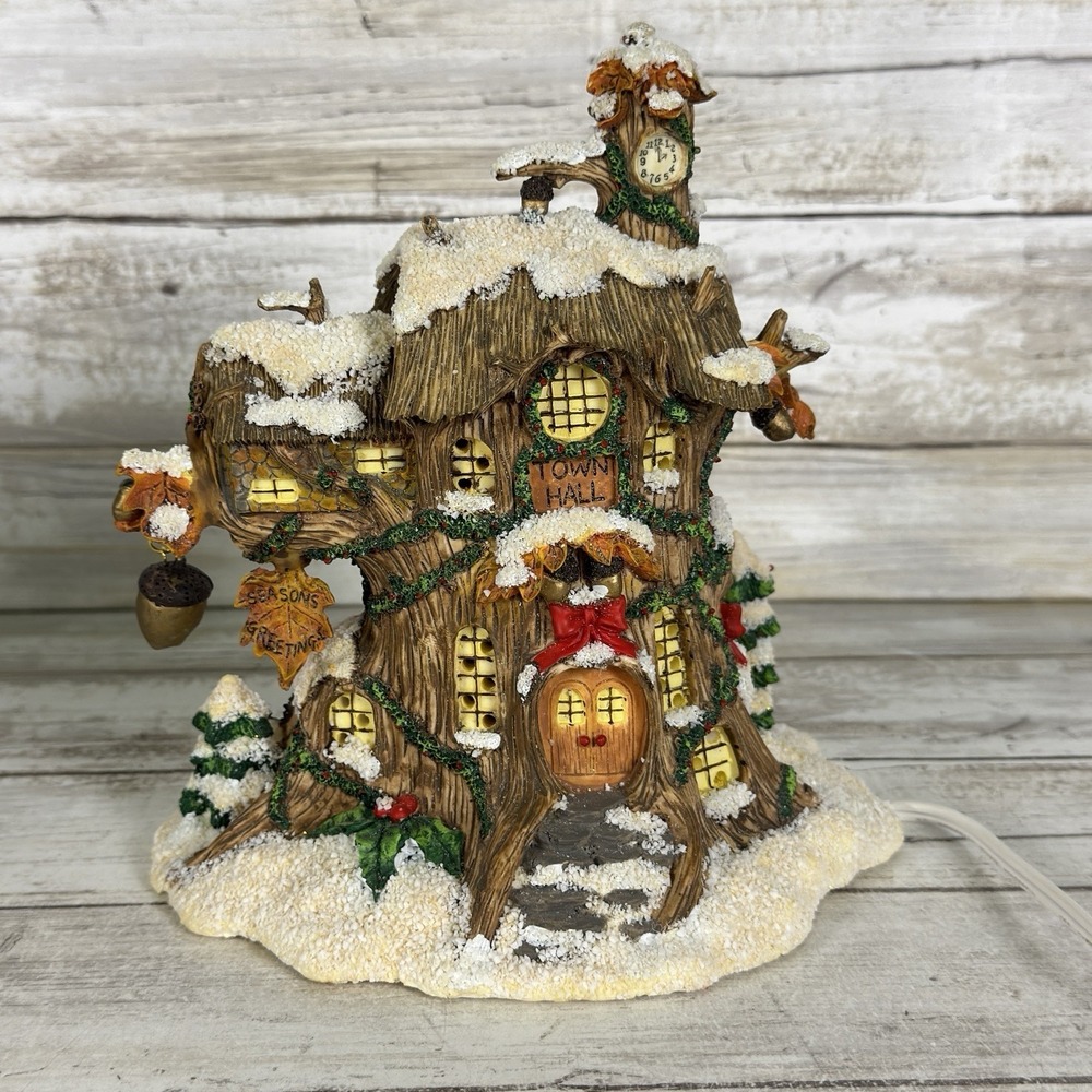 Charming‎ Tails Great Oak Town Hall Lighted Figurine House Christmas with BOX